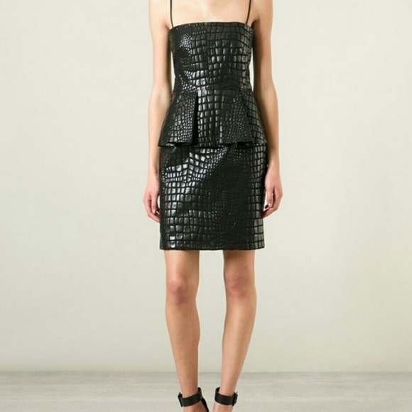 🍒NWT🍒 MOSCHINOCHEAP&CHIC PEPLUM PARTY DRESS - Picture 4 of 9